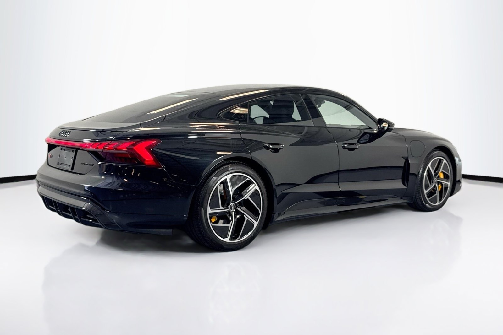 Used 2023 Black Audi  image 5