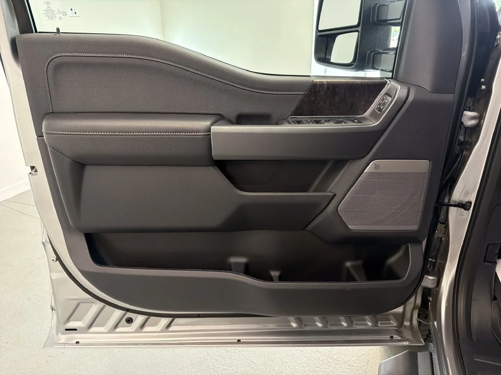 New 2027 Silver Ford Lariat image 11