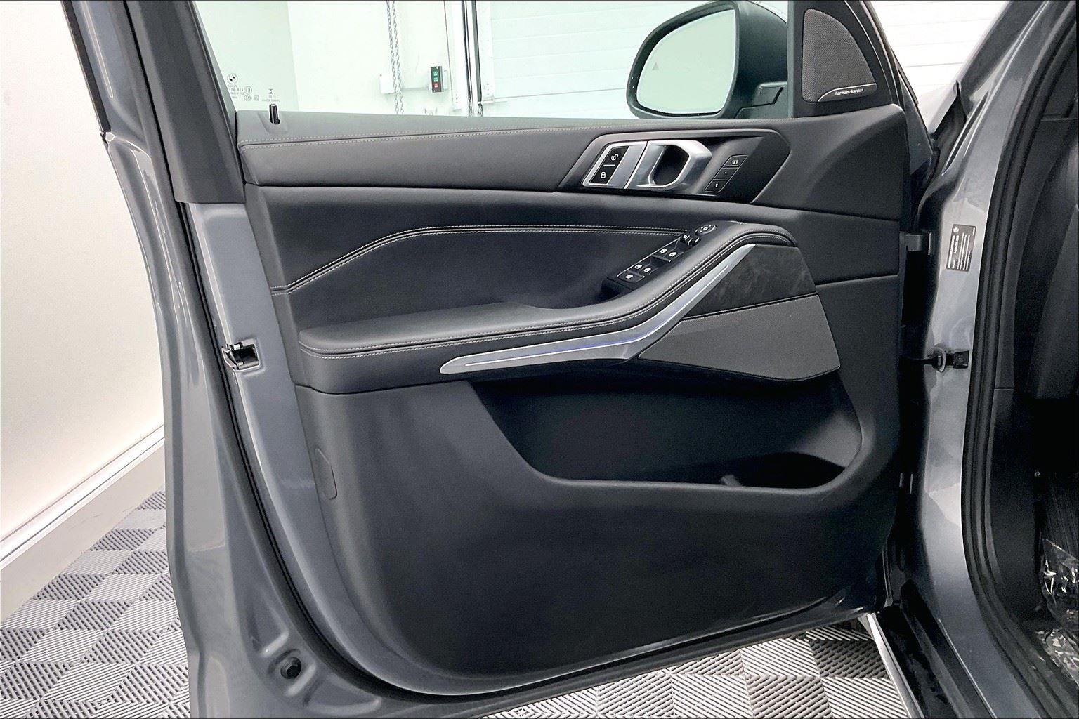 Certified Used 2024 Skyscraper Grey Metallic BMW xDrive40i image 25