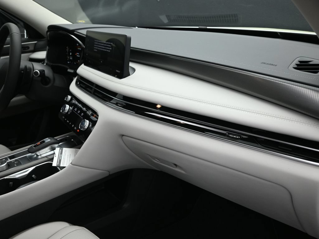 Certified Used 2026 White INFINITI PURE image 25
