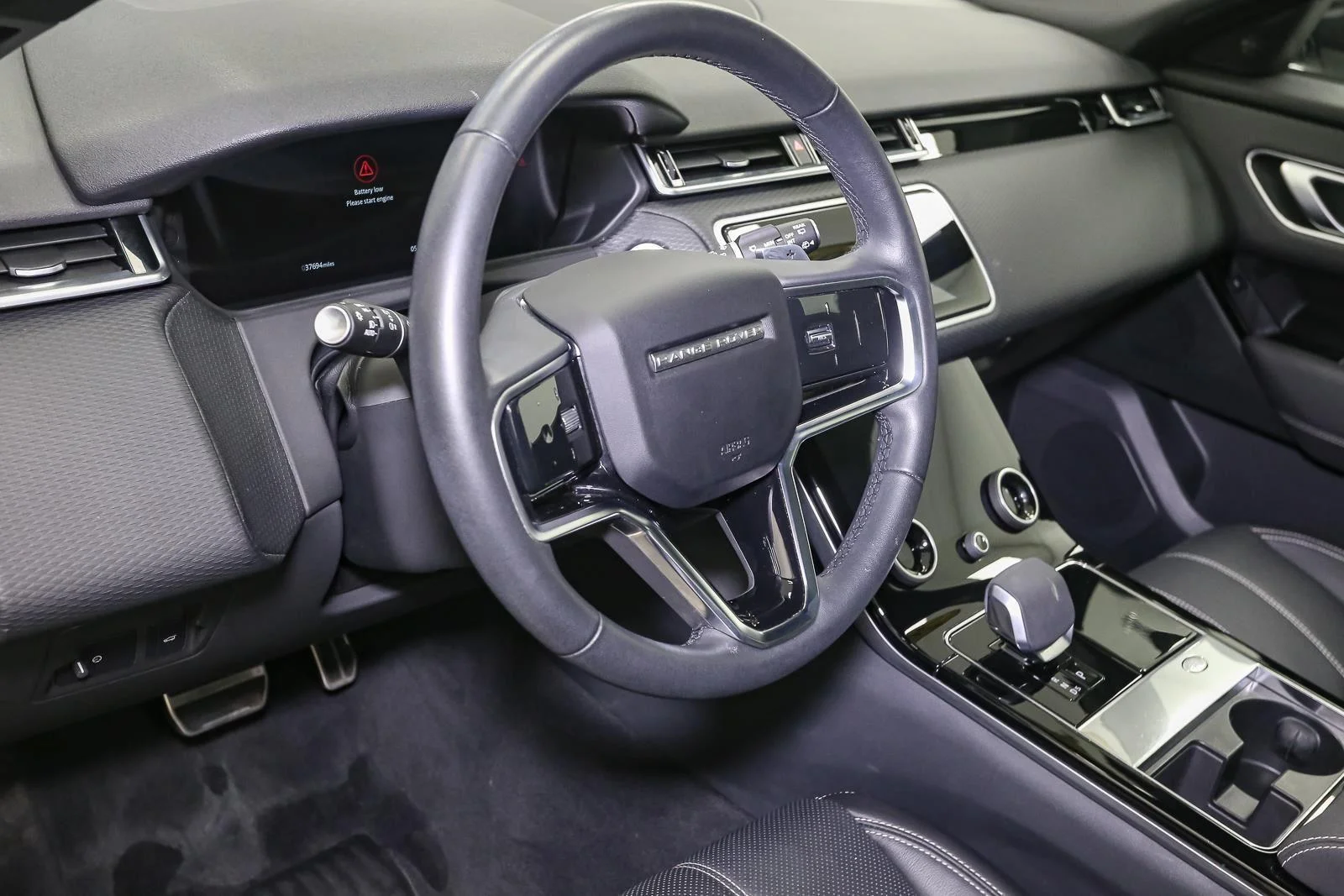 Used 2023 Fuji White Land Rover R-Dynamic S image 26