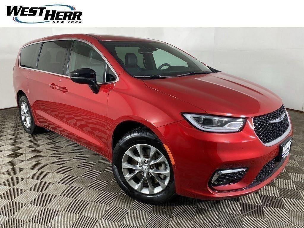 Used 2026 Red Hot Pearlcoat Chrysler Select AWD image 28