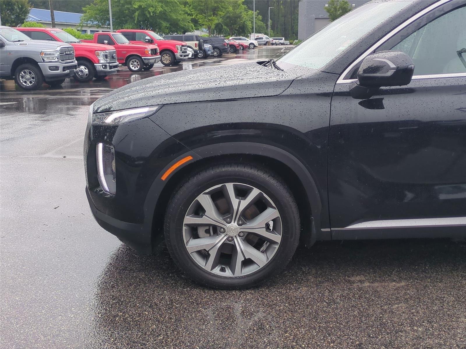 Used 2022 Abyss Black Pearl Hyundai SEL image 10