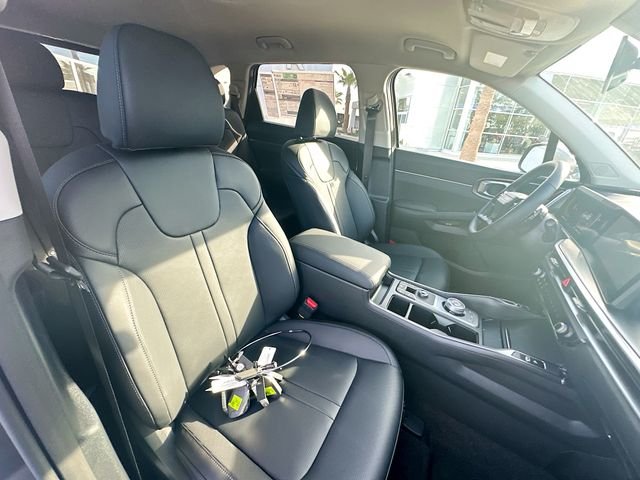 Used 2026 Sand Kia EX image 28