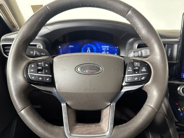 Used 2023 Red Ford Platinum image 22