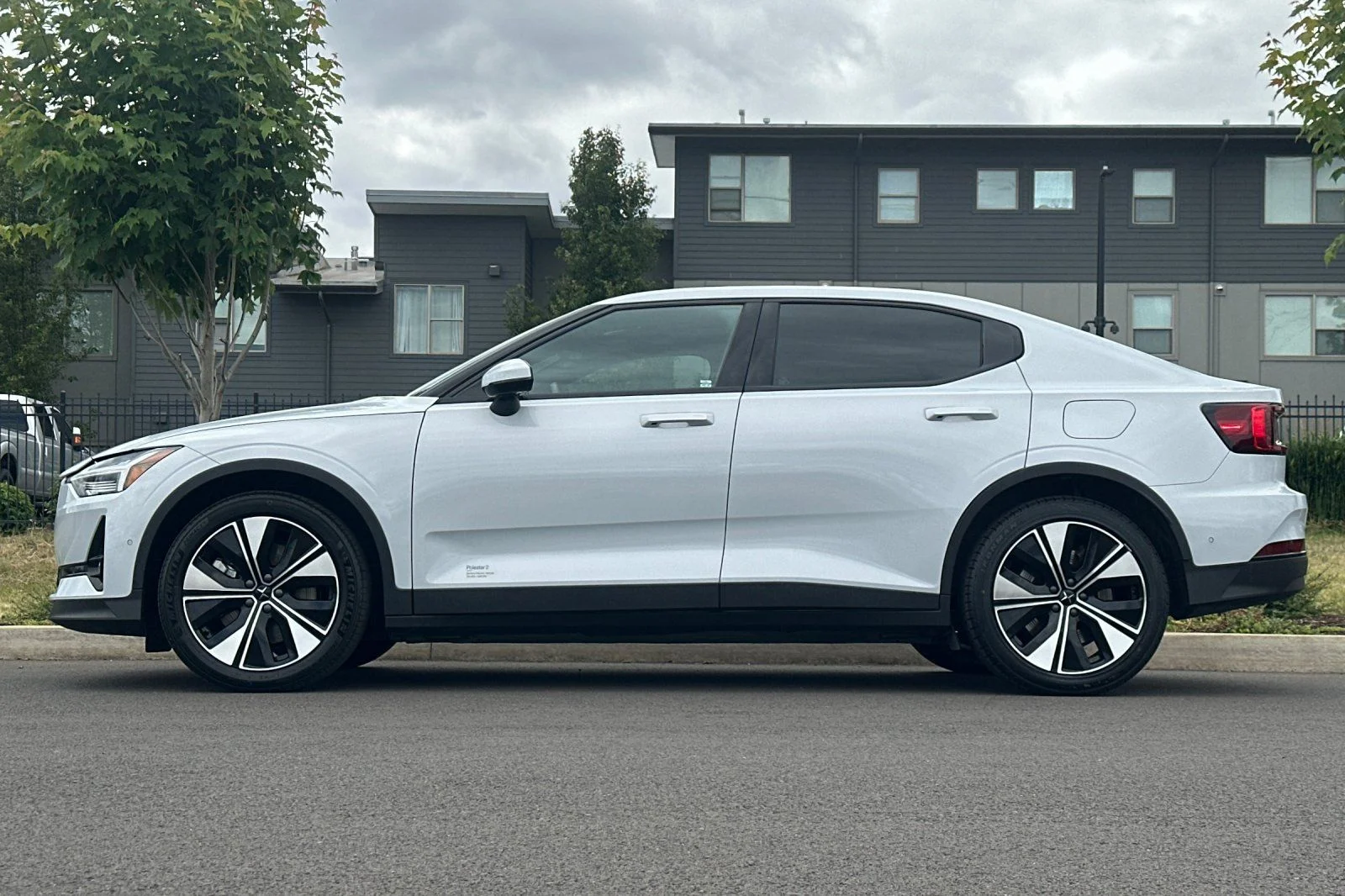 Used 2023  Polestar Long Range Dual Motor image 6