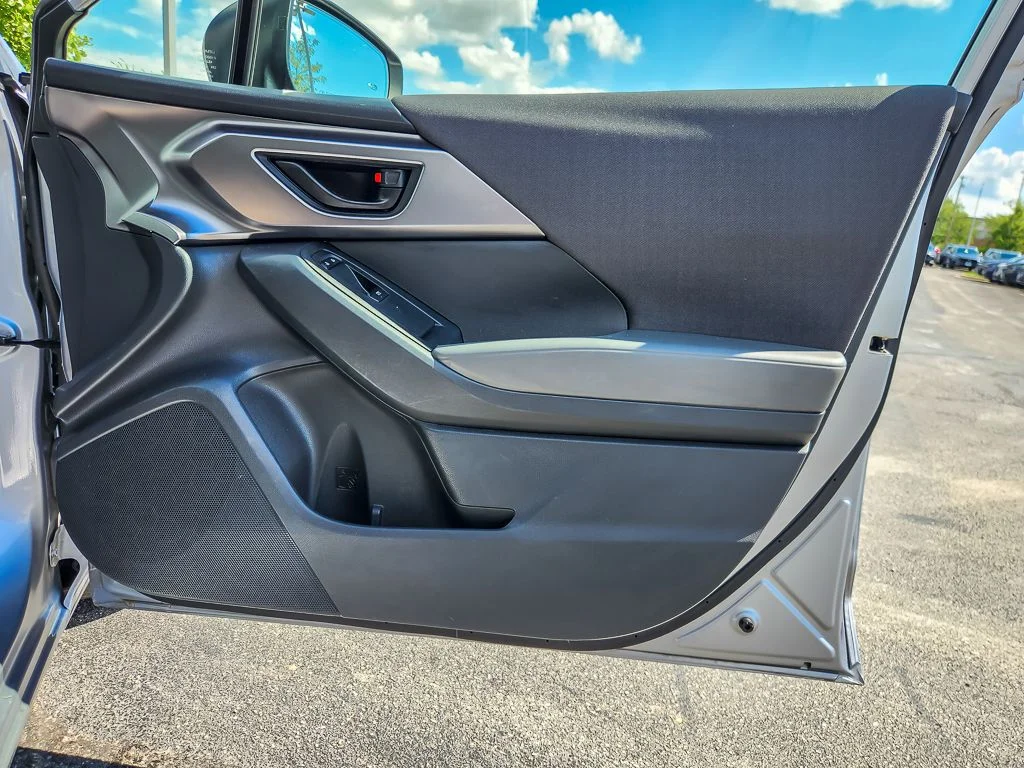 Used 2024 Silver Subaru Base image 19