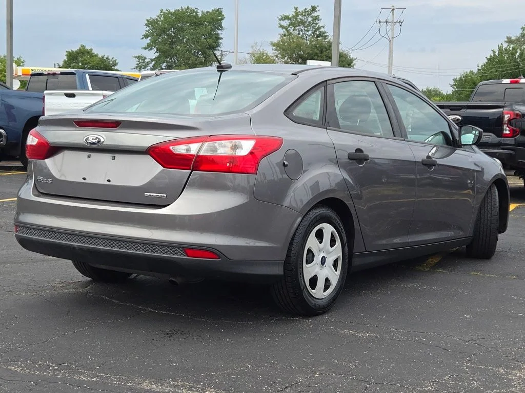 Used 2014 Gray Ford S image 9