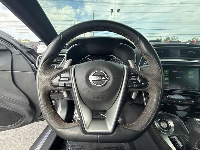 Used 2023 Gray Nissan SR image 14