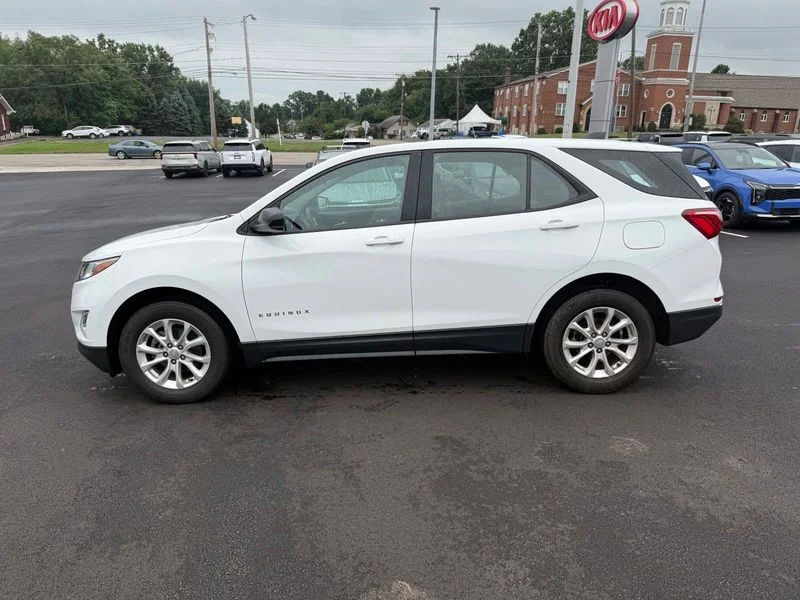 Used 2018 White Chevrolet LS image 5
