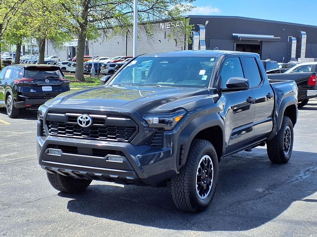 Used 2025 Toyota Tacoma SR5 with VIN 3TMLB5JN7SM147513 for sale in Kansas City