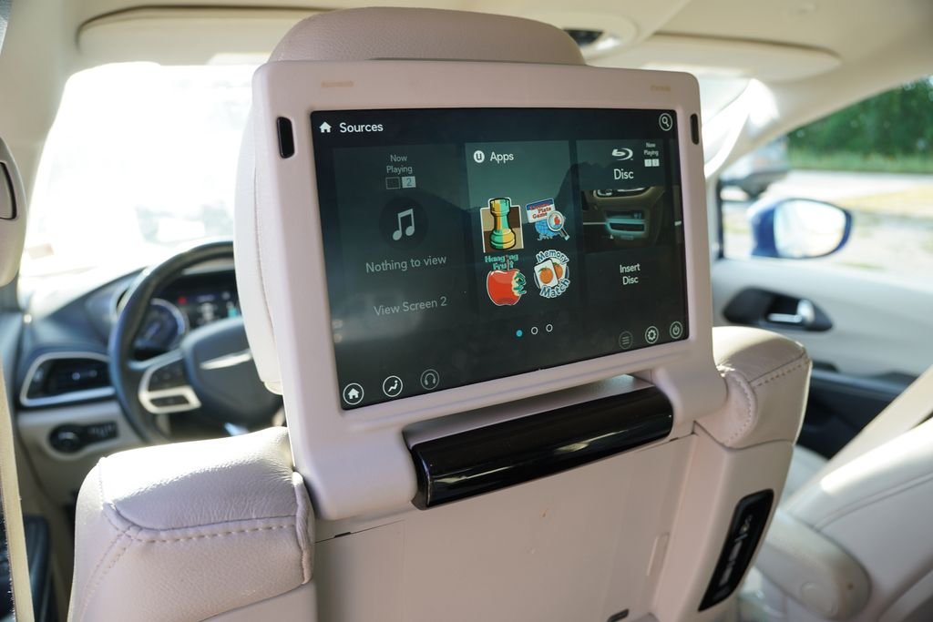Used 2021 Blue Chrysler Touring L image 4