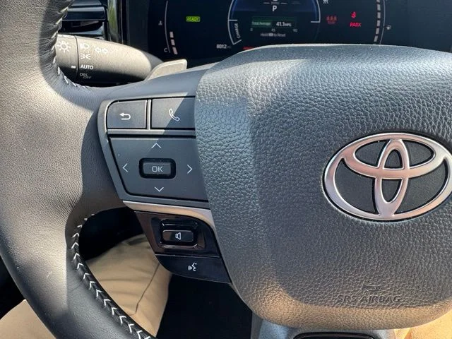 Used 2026 Ice Toyota SE image 21