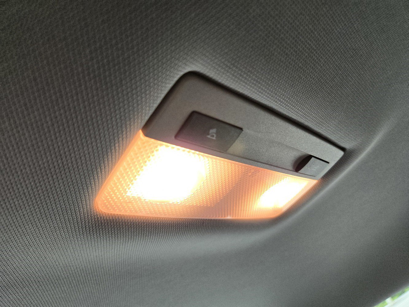 Used 2021 SUMMIT WHITE Chevrolet LT image 29