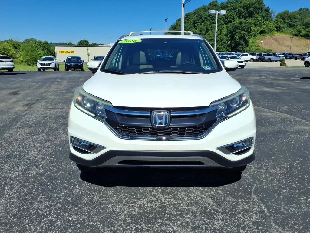 Used 2016 White Honda Touring image 2