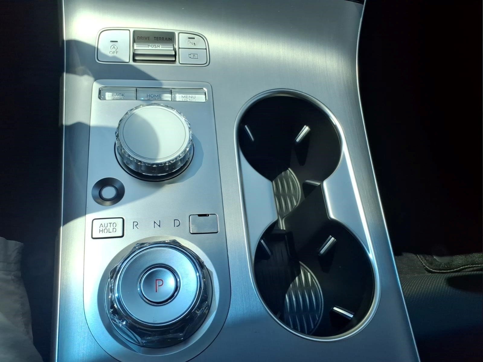 New 2027 White Genesis 2.5T Select image 24