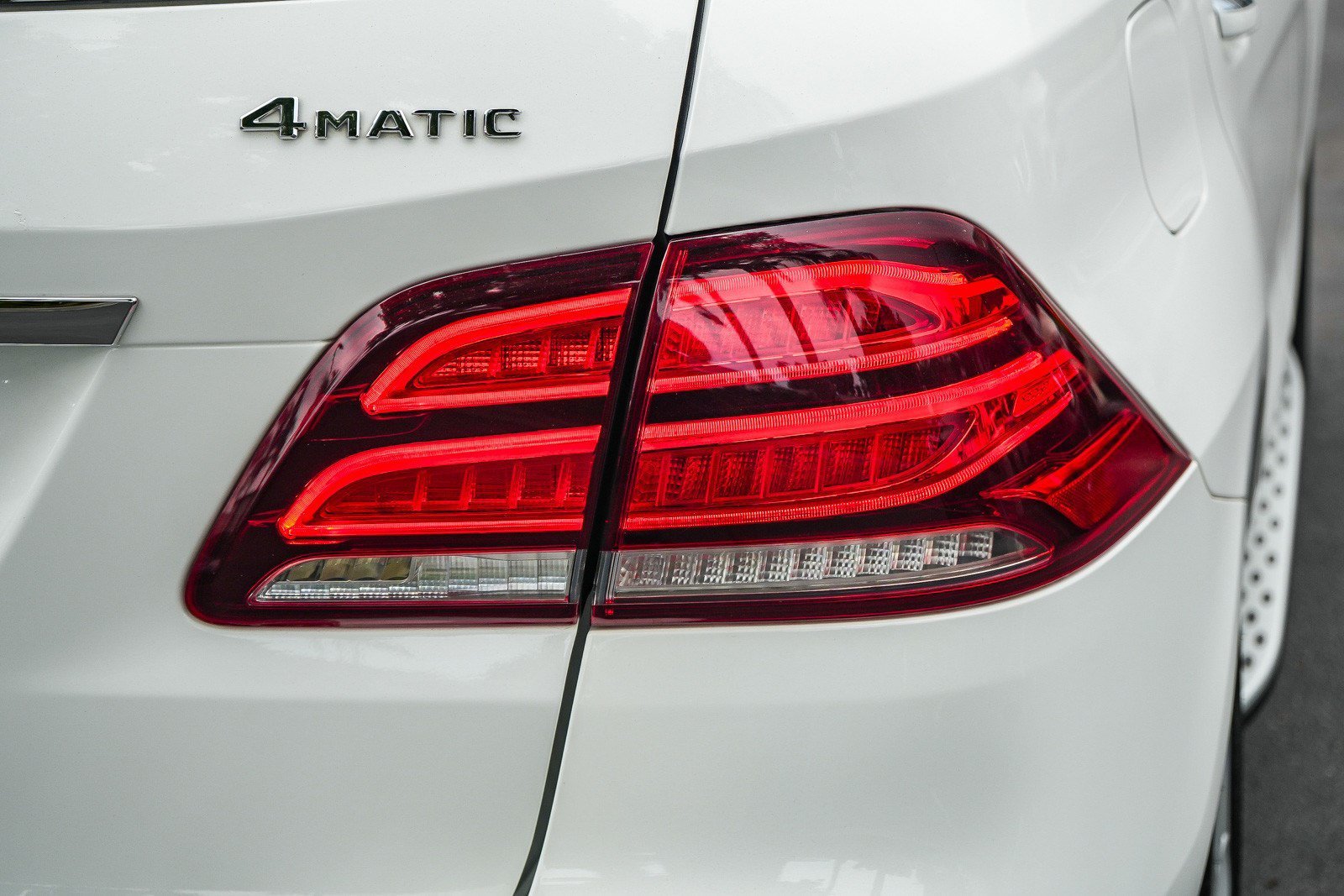 Used 2018 Polar White Mercedes-Benz 350 image 7