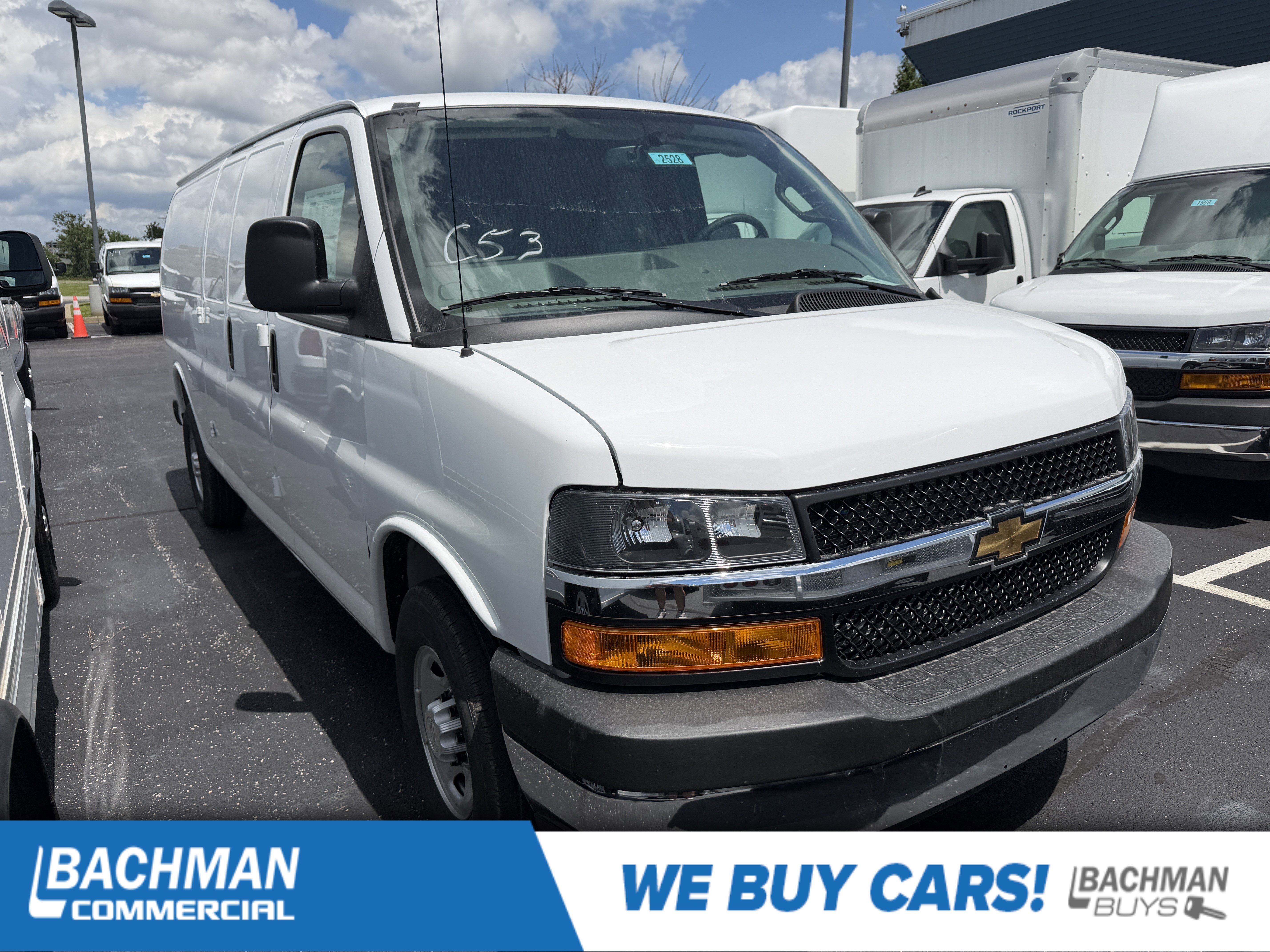 2026 Chevrolet Express 3500 Extended Work Van's photo