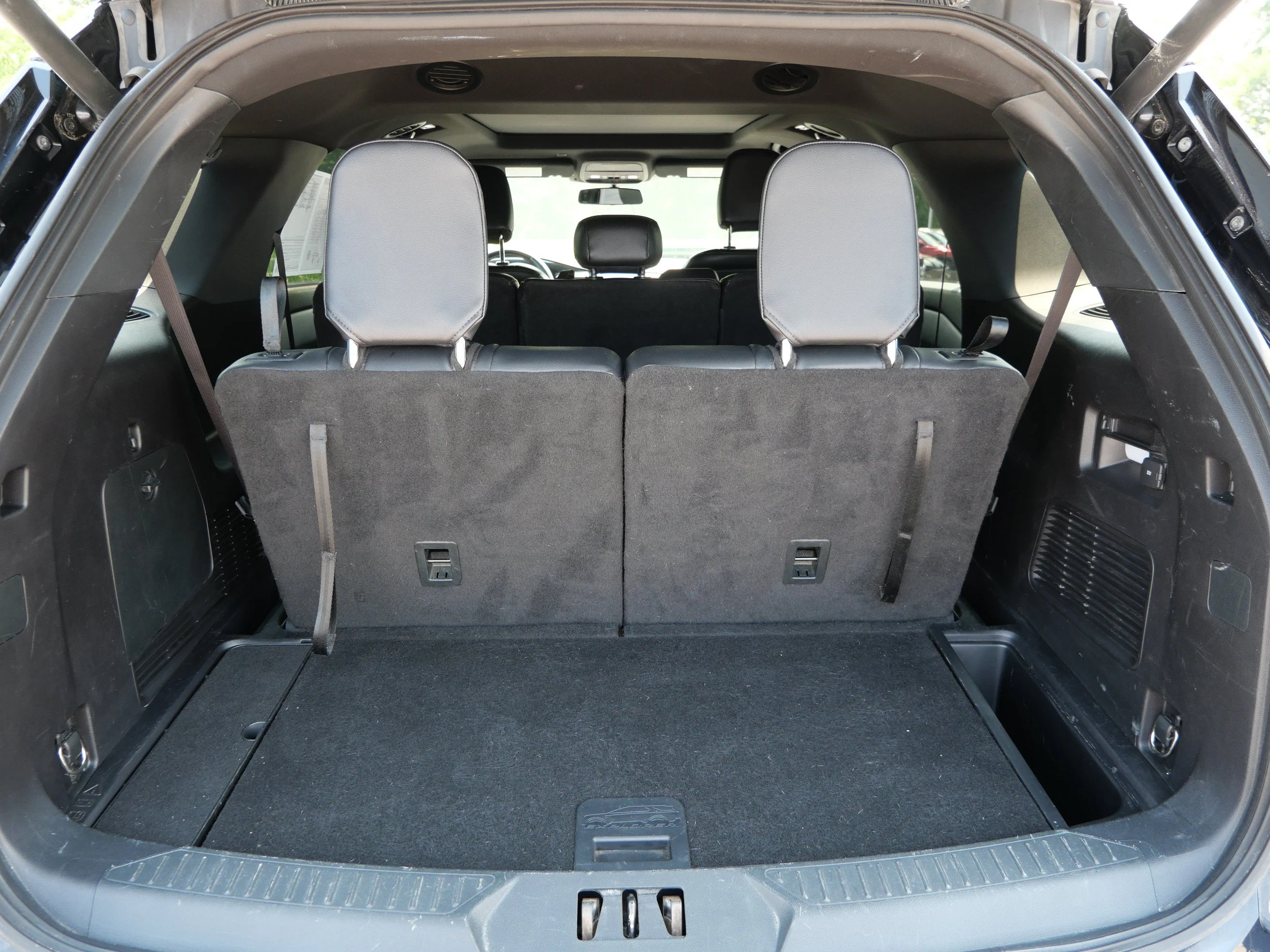 Used 2020 Agate Black Metallic Ford XLT image 18