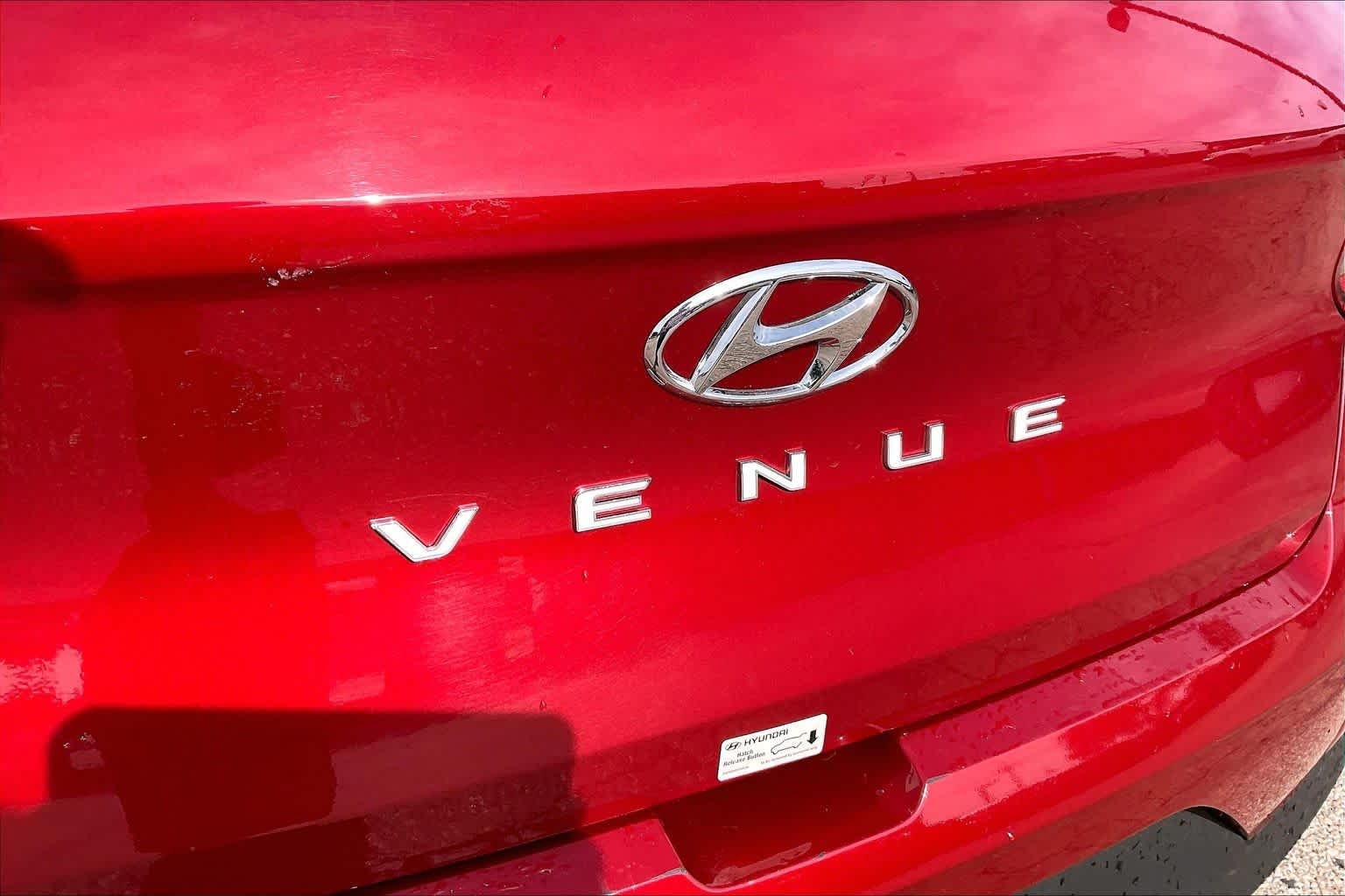 Used 2025 Red Hyundai SEL image 30
