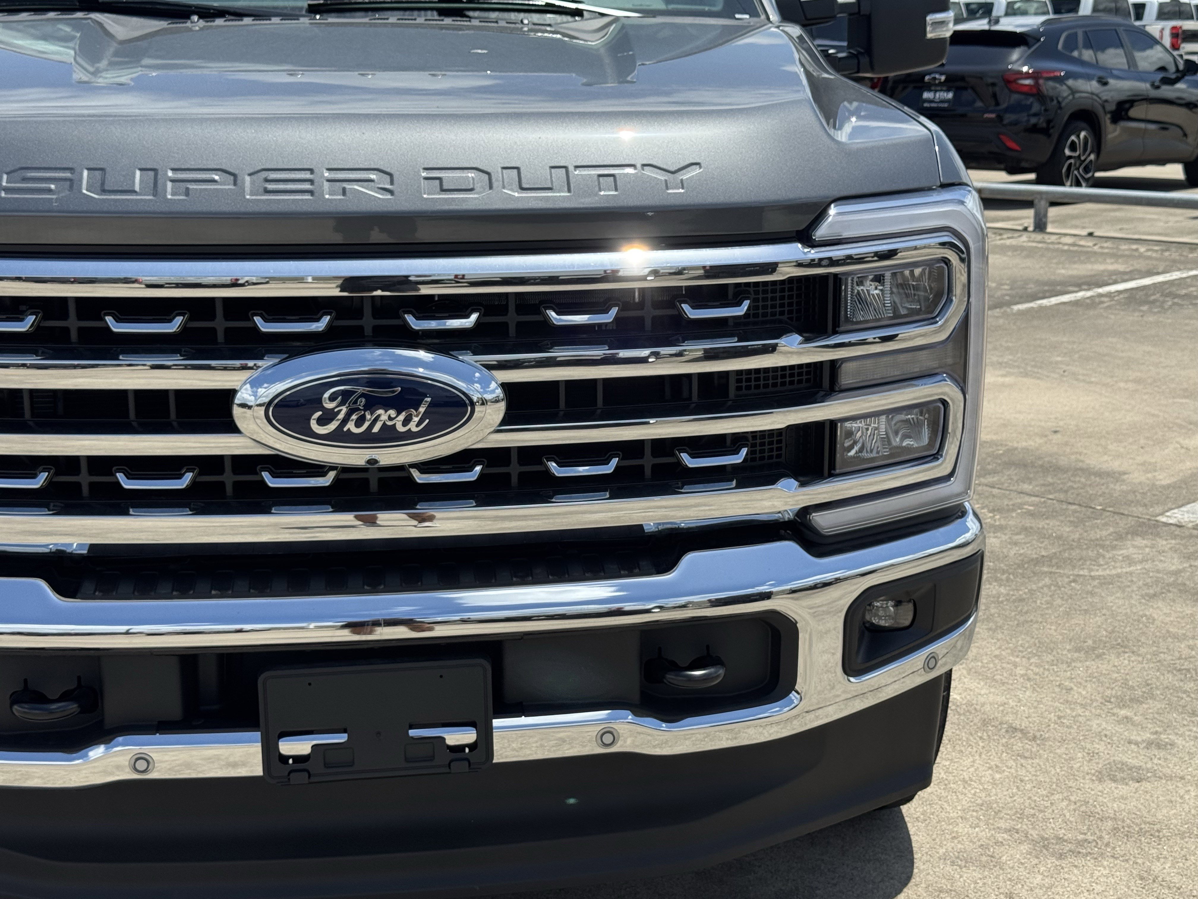 New 2026 Carbonized Gray Metallic Ford LARIAT image 4