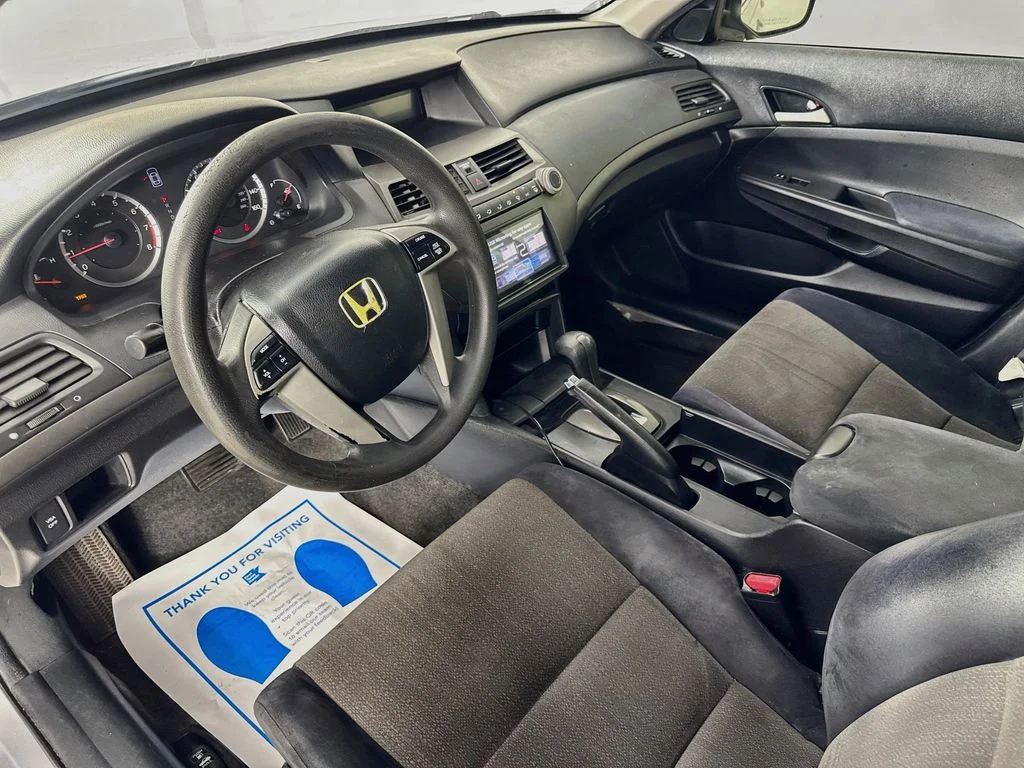 Used 2008 Silver Honda LX image 10