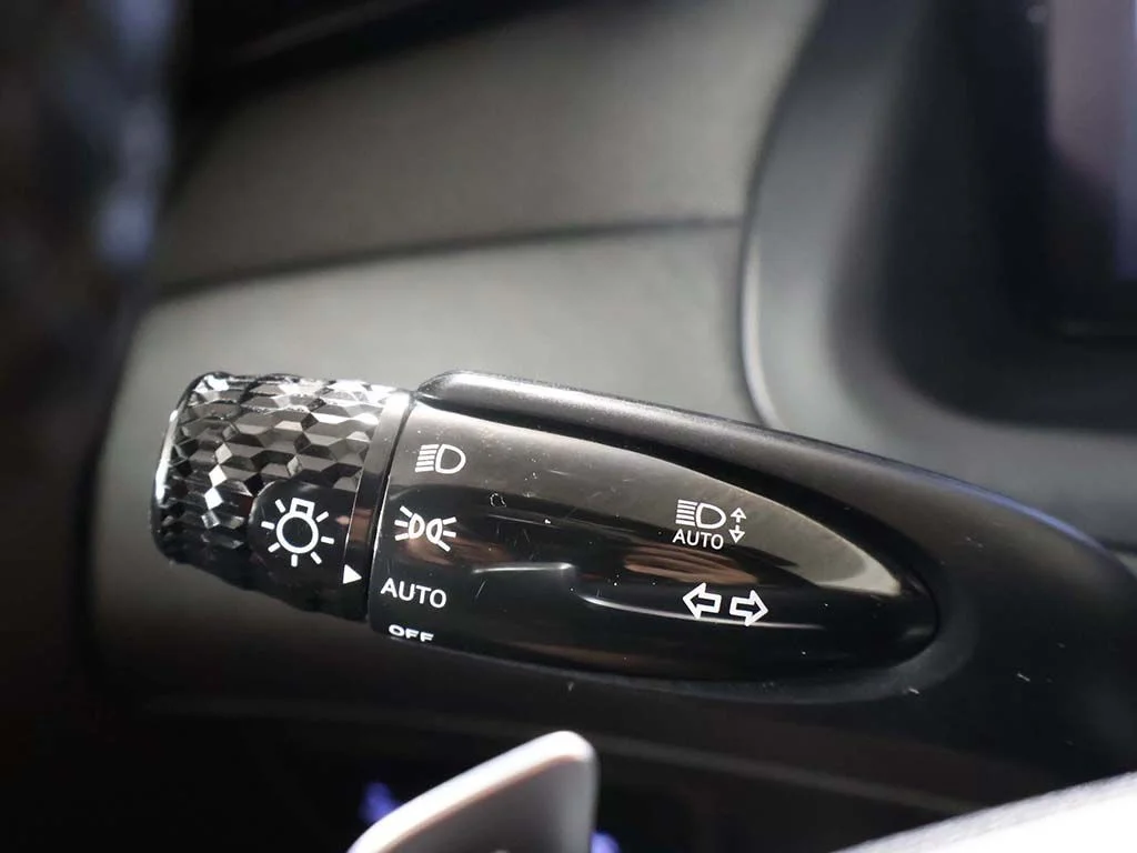 Used 2022 Black Hyundai Limited image 43