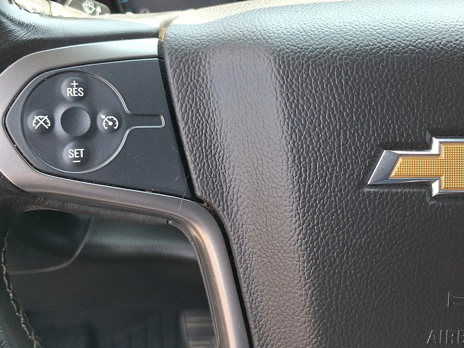 Used 2018 Silver Ice Metallic Chevrolet LT image 20