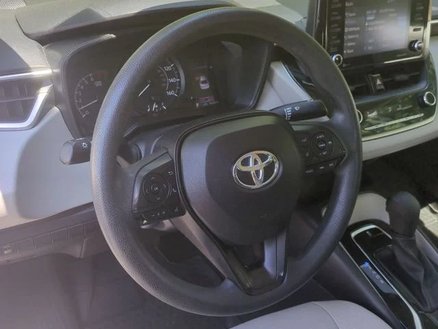 Used 2022 Silver Toyota L image 31