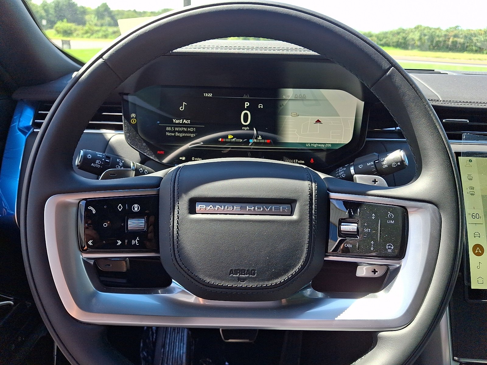 New 2027 Fuji White Land Rover  image 13