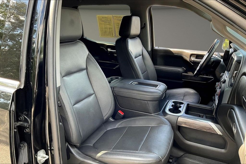 Used 2022 Black Chevrolet LTZ image 32