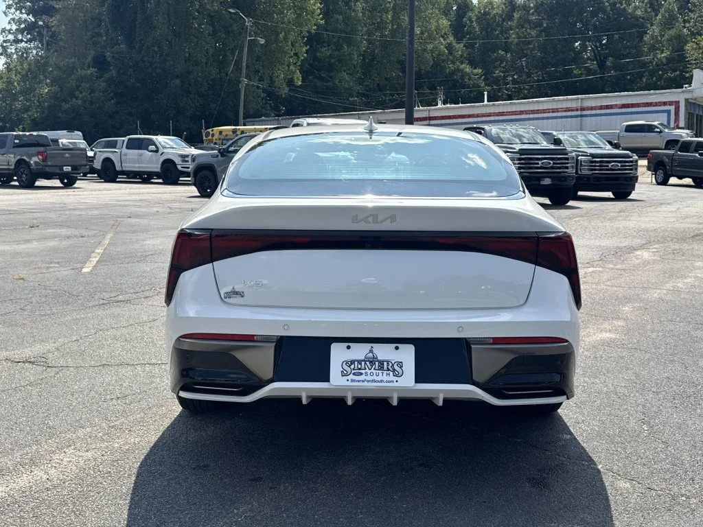 Used 2026 White Kia LXS image 6