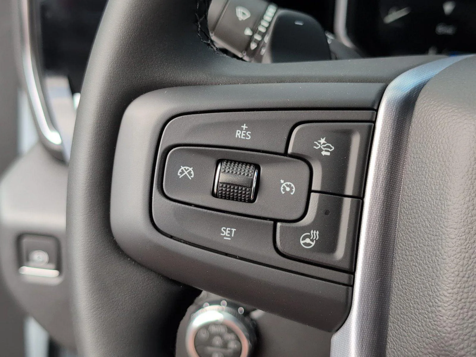 New 2026 Summit White GMC Elevation image 30