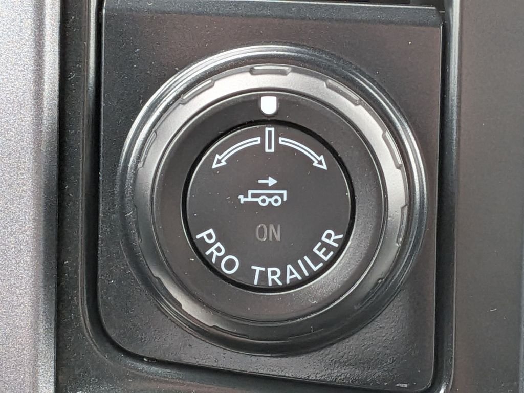 Used 2023 Silver Ford Lariat image 23