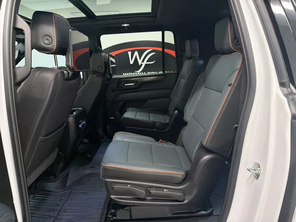 Used 2026 White GMC AT4 image 13