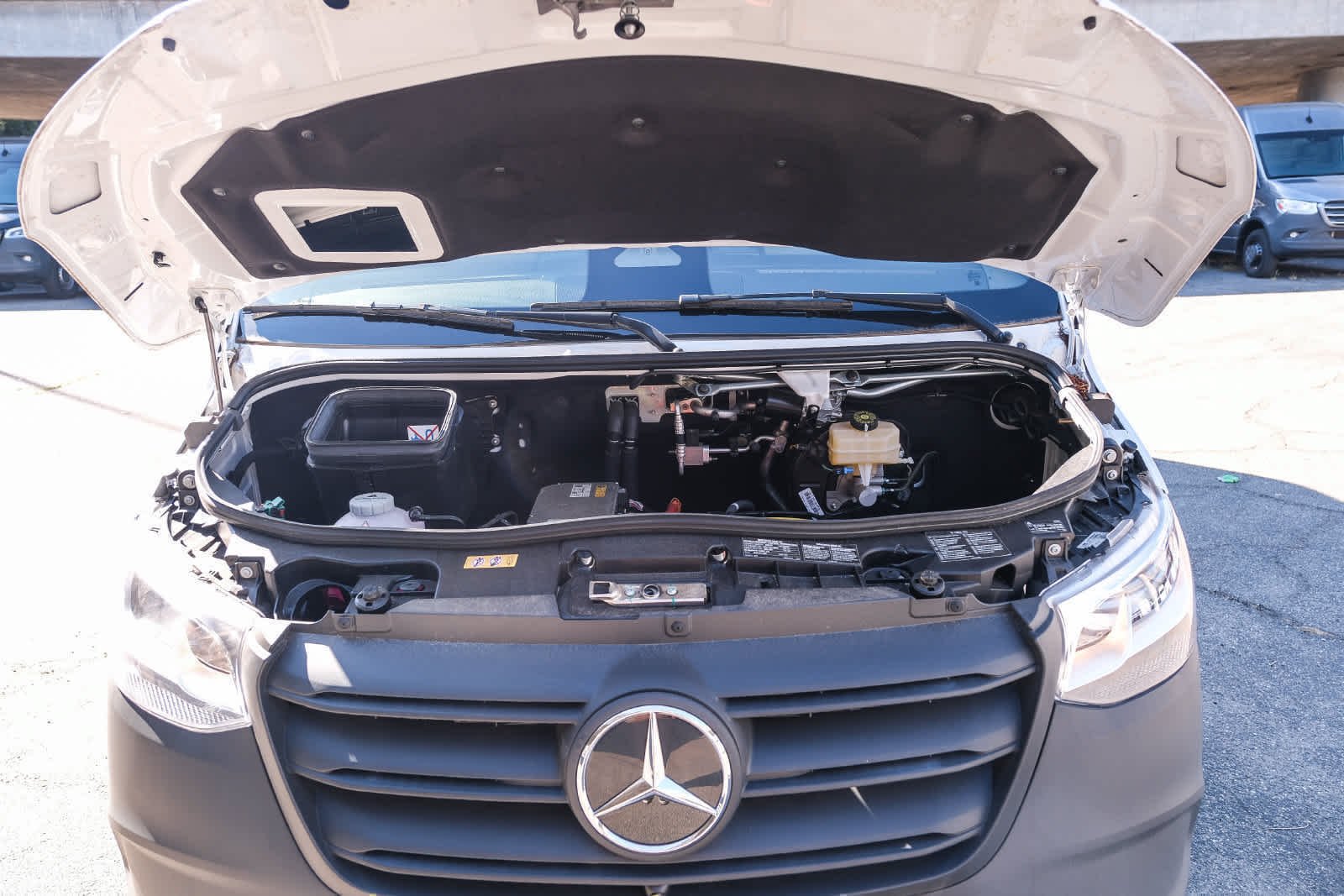New 2025 Arctic White Mercedes-Benz Cargo 170 WB High Roof RWD Electric Motor image 27