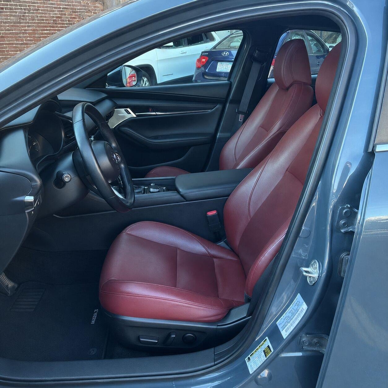 Used 2022 Polymetal Gray Metallic Mazda Carbon Edition image 9