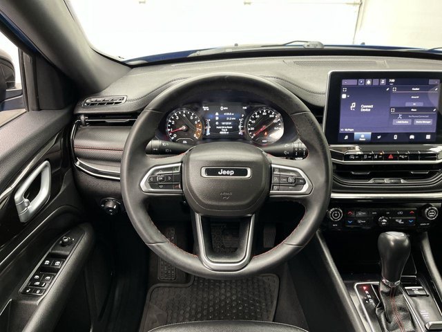 Used 2023 Laser Blue Pearlcoat Jeep Trailhawk image 11