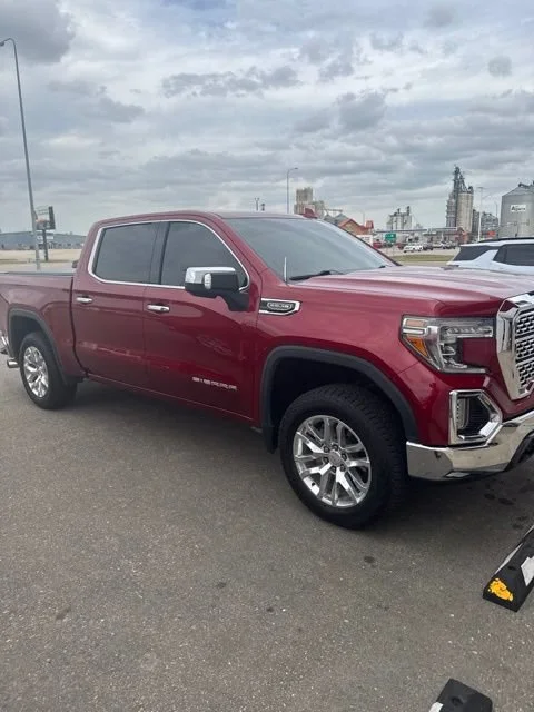 Used 2019 RED QUARTZ TINTCOAT GMC SLT image 3