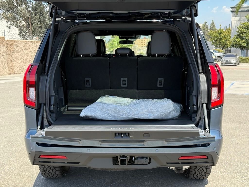 New 2027 Nocturnal Blue Metallic Ford Tremor® image 15