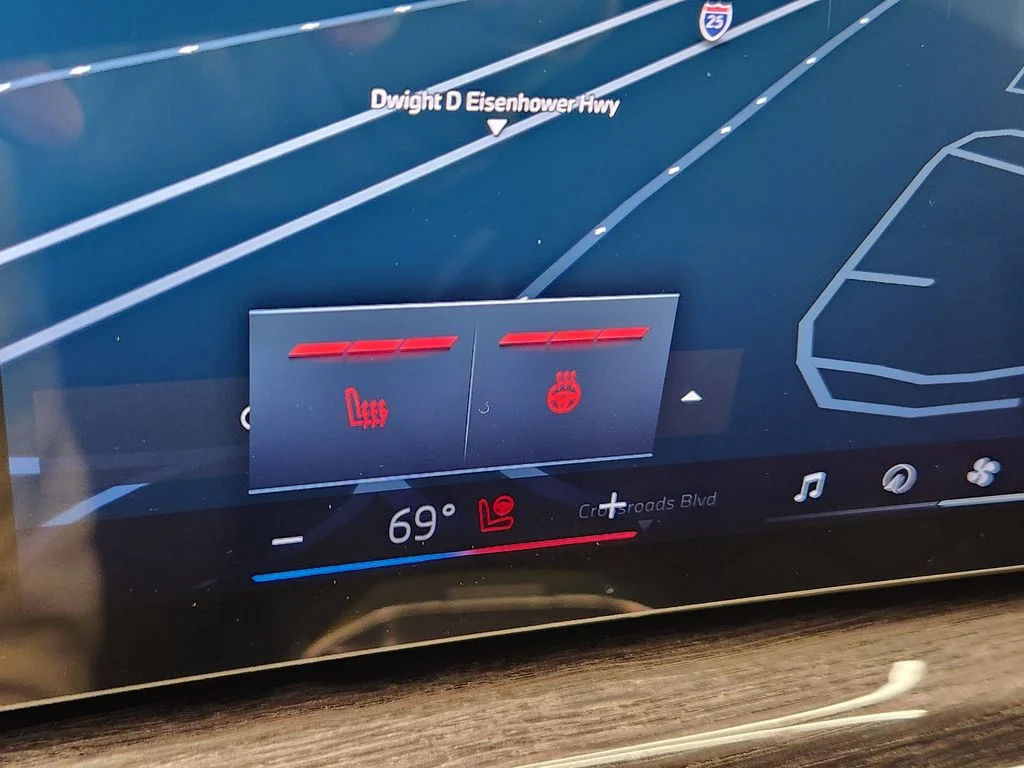 New 2026 Carbon Black Metallic BMW 740i xDrive image 16