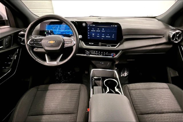 Used 2025 Sterling Gray Metallic Chevrolet LT image 18