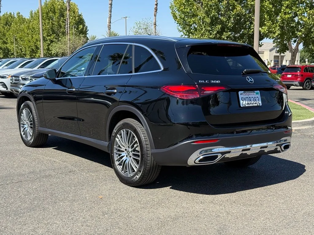Used 2026 Black Mercedes-Benz GLC 300 image 7
