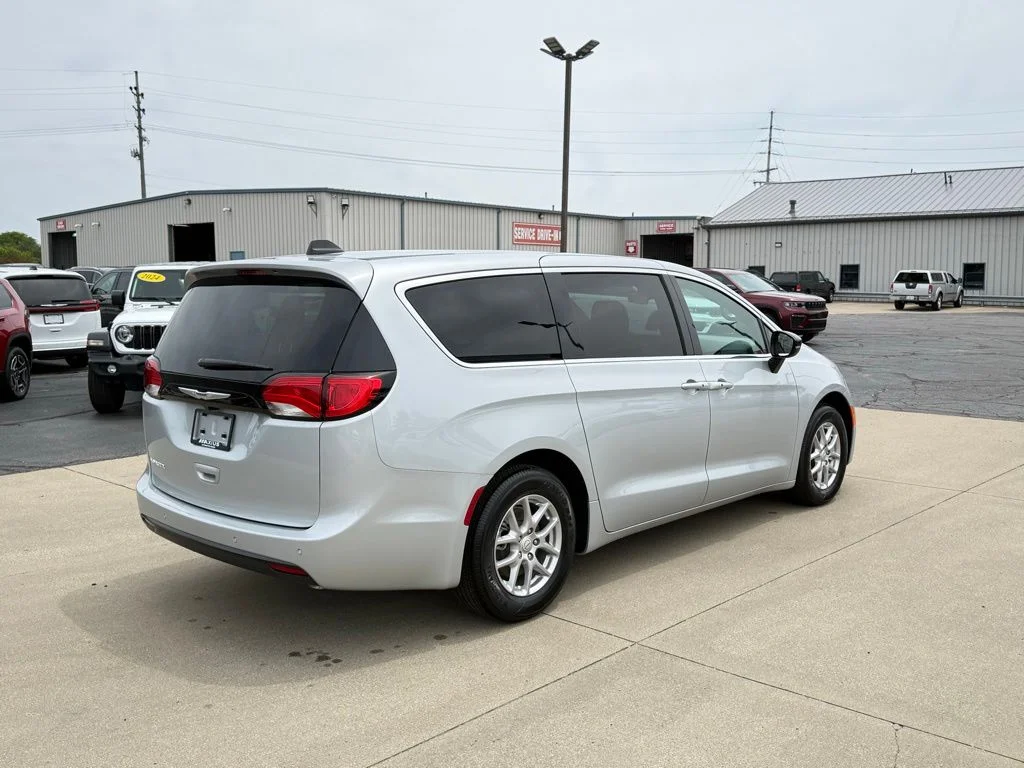 New 2026 Silver Mist Clear-Coat Exterior Paint Chrysler LX image 7