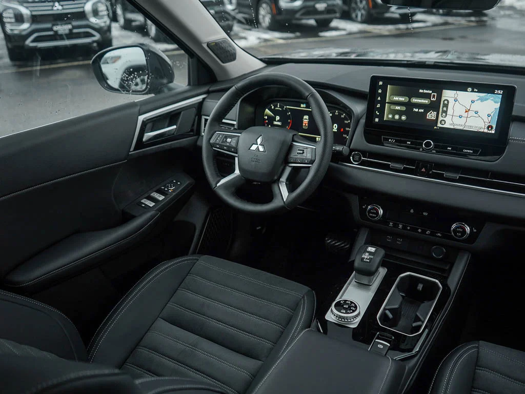 2026 Mitsubishi Outlander SE - Photo 15