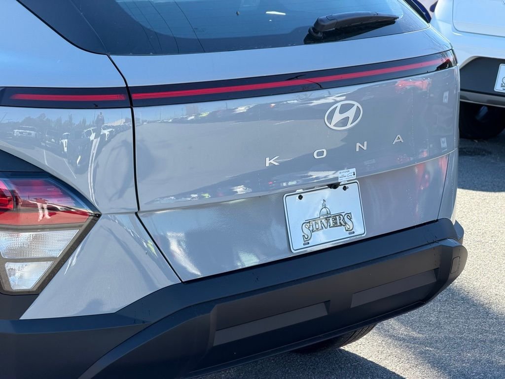 Used 2026 Gray Hyundai SE image 7