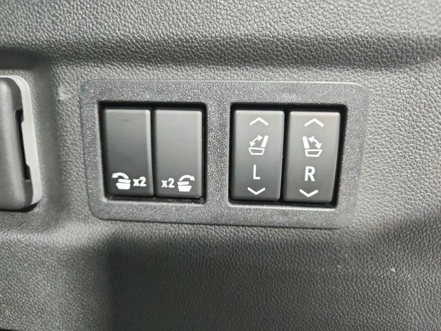 Used 2021 Blue Chevrolet Premier image 57