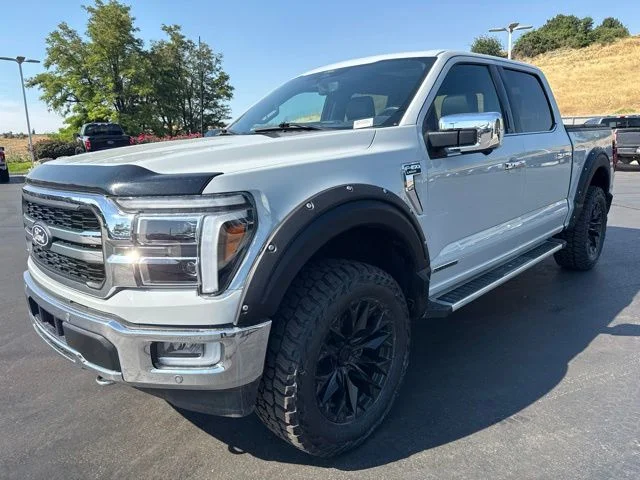 Used 2024 Gray Ford Lariat image 7