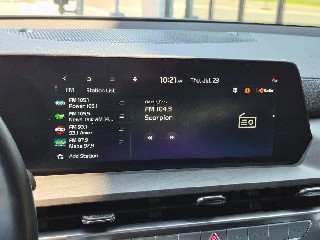 Used 2024 White Kia EX X-Line image 20