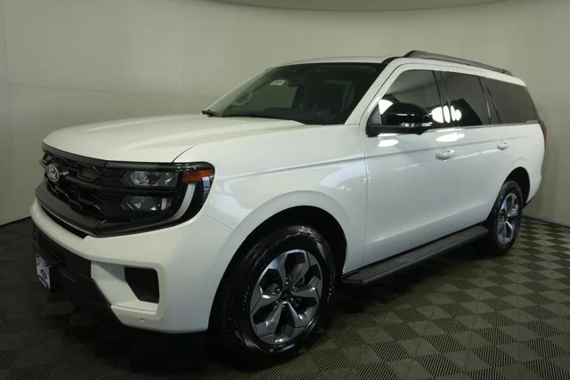 New 2027 Star White Metallic Tri-Coat Ford Active image 6
